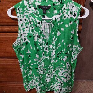 Womens Vera Wang Sleeveless shirt Size Medium